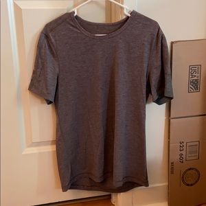 Men’s lululemon tshirt size medium